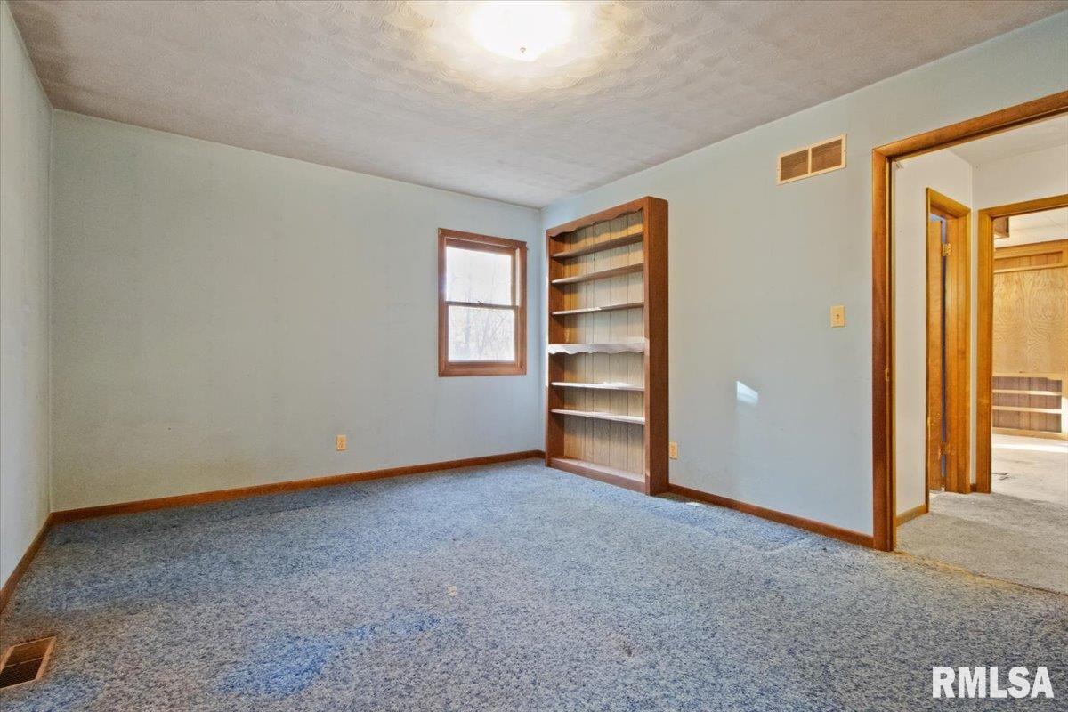 678 Banta Road Lowpoint, IL 61545 - Photo 24 of 40