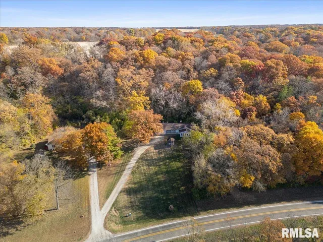 $230,000 | 678 Banta Road, Lowpoint, IL 61545