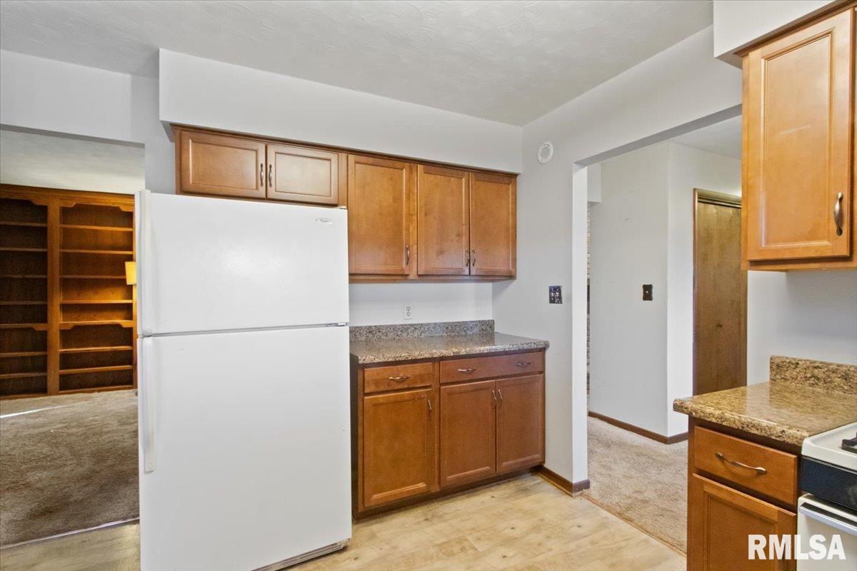 678 Banta Road Lowpoint, IL 61545 - Photo 9 of 40