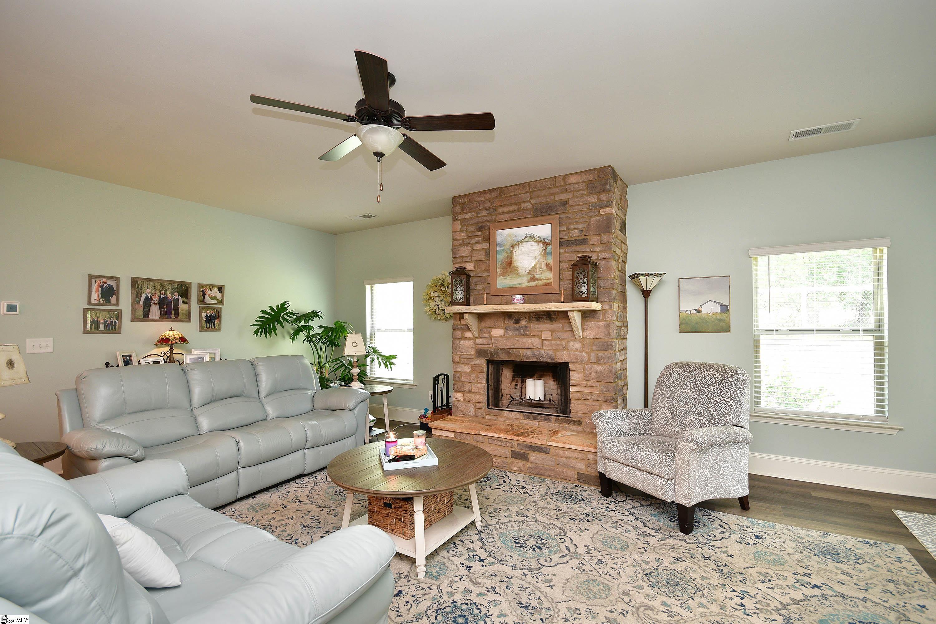 313 Old Power Plant Road Duncan, SC 29334 - Photo 10 of 36 Gallery Image 10