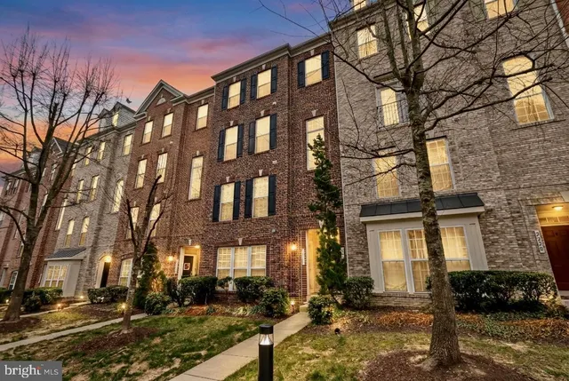 $480,000 | 2218 Margraf Circle, Woodbridge, VA 22191