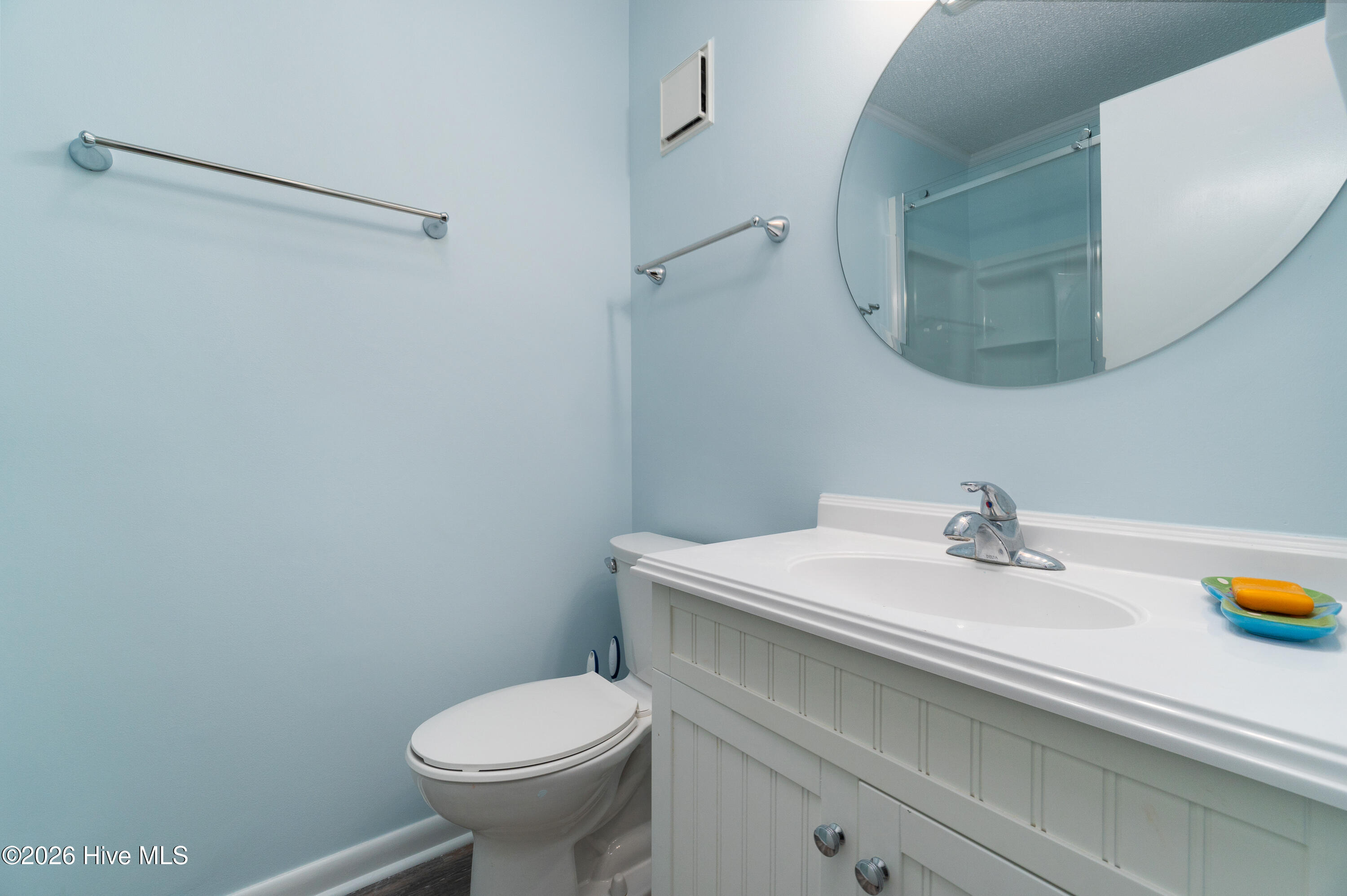 2511 West Fort Macon Road, Unit 111B Atlantic Beach, NC 28512 - Photo 18 of 47 Principal bath view
