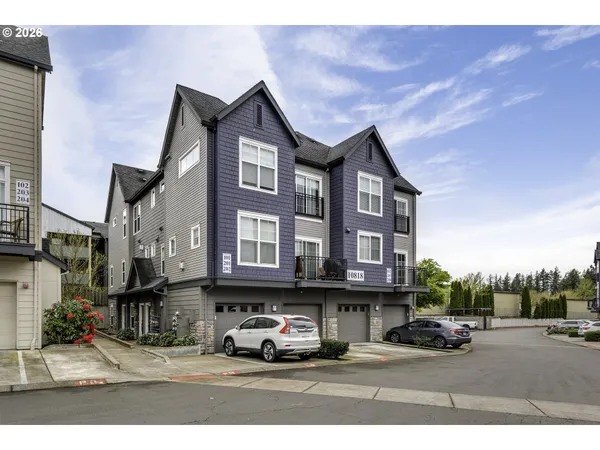 $369,900 | 10818 Northeast Red Wing Way, Unit 202, Hillsboro, OR 97006