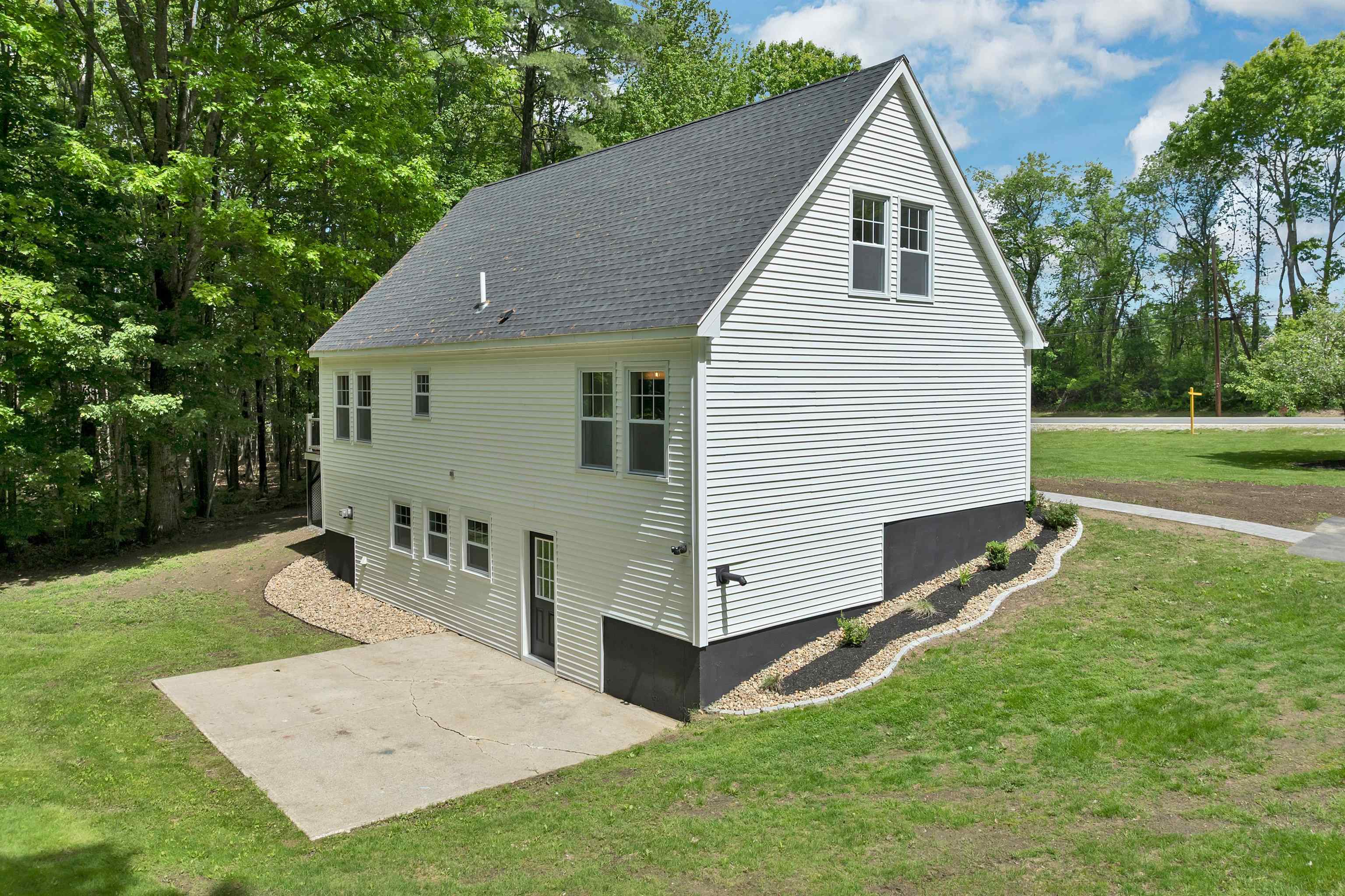260 Center Hill Road Epsom, NH 03234 - Photo 50 of 53