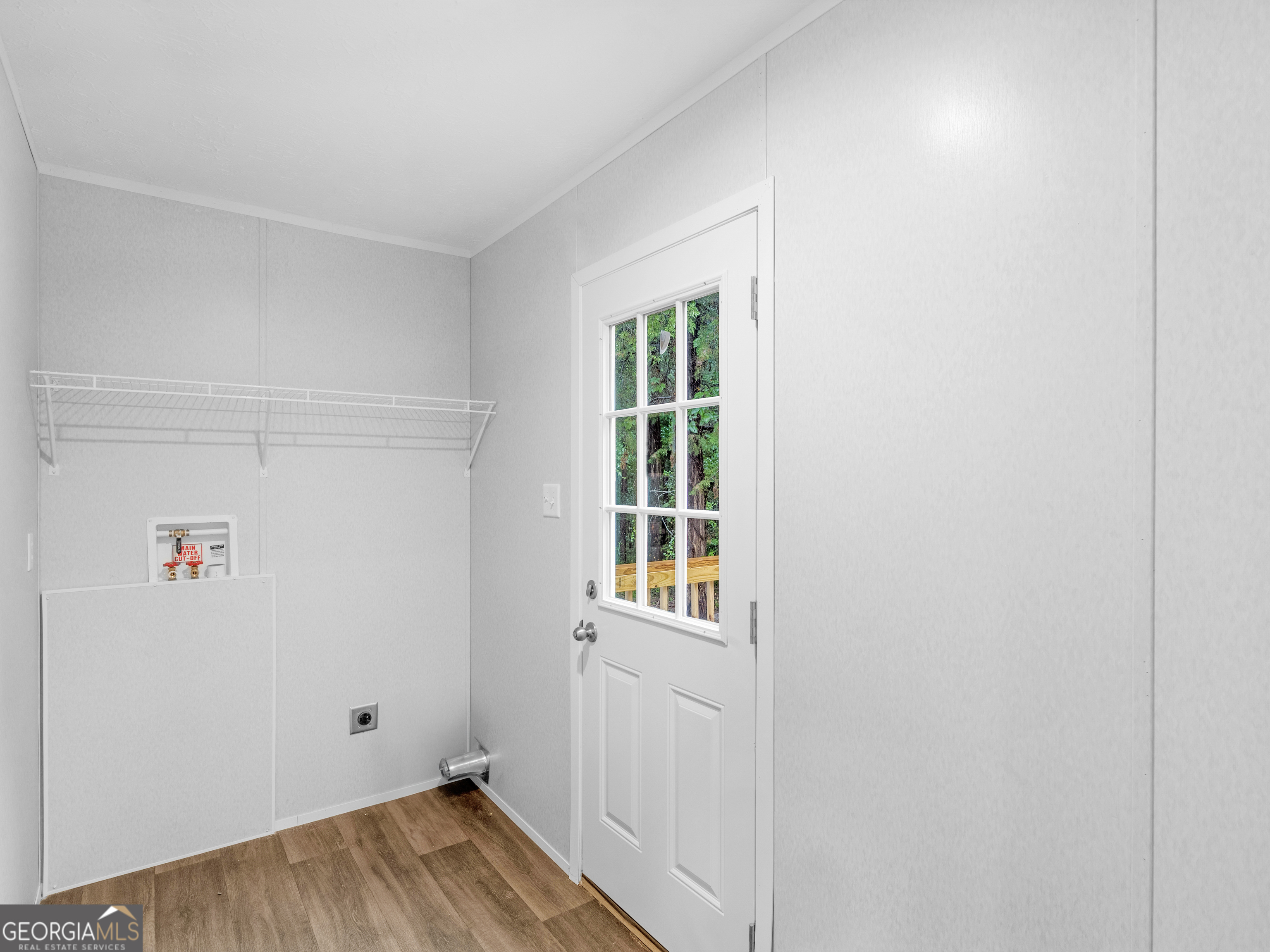 115 Gregory Lane Eatonton, GA 31024 - Photo 16 of 62 a view of a room that has a window in it