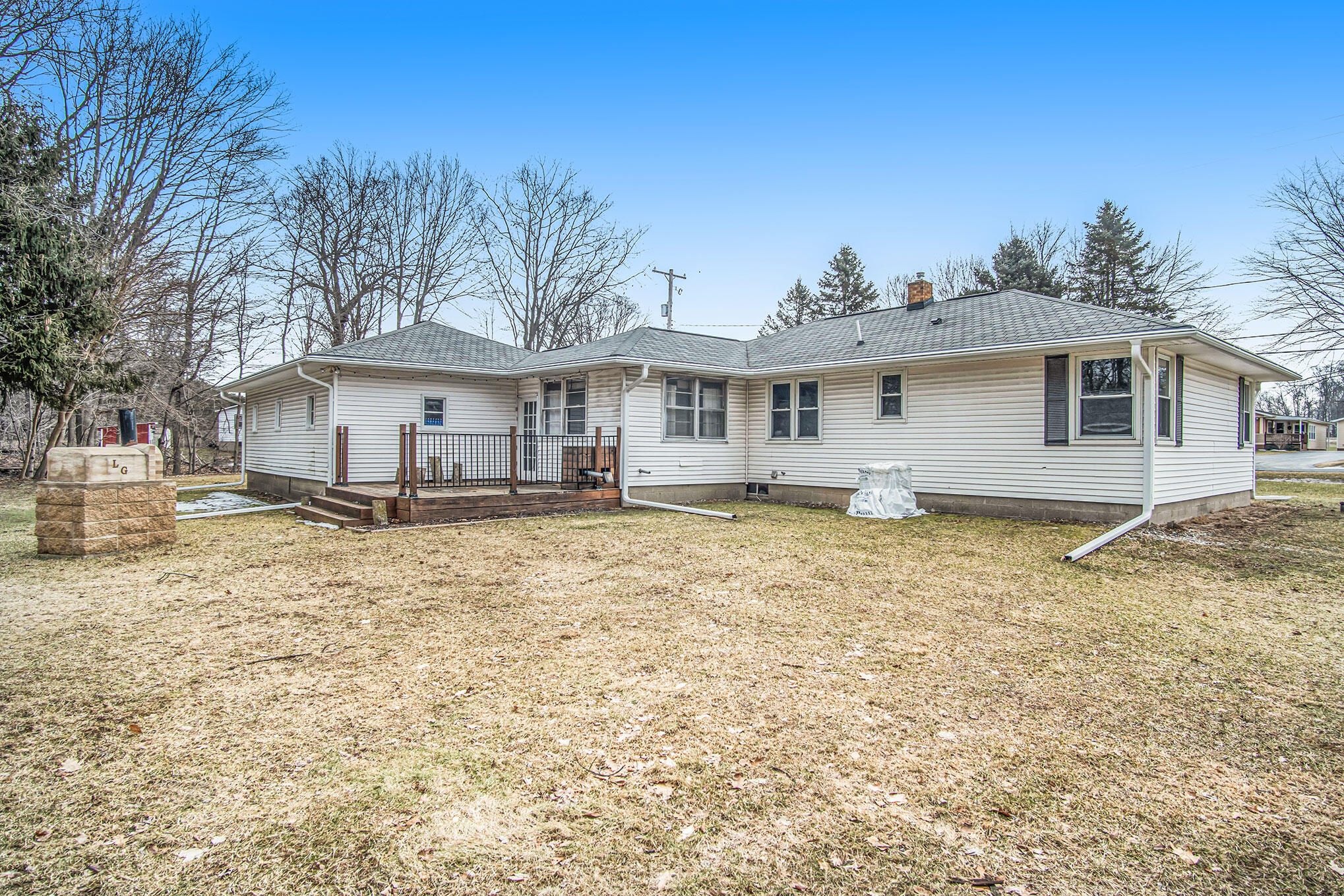 13102 Harrisburg Road Ravenna, MI 49451 - Photo 2 of 34 DSC08637