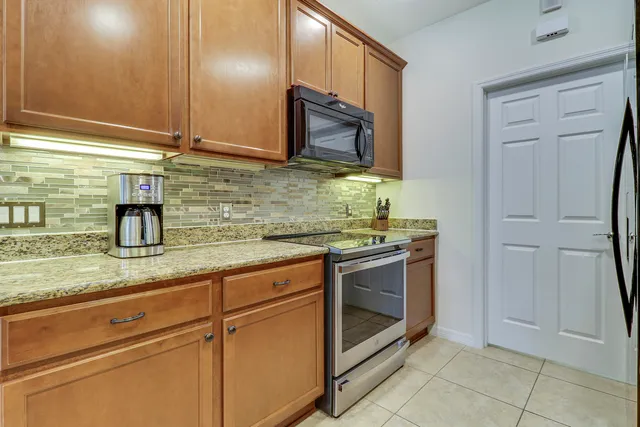 $555,000 | 1227 Community Drive, Jupiter, FL 33458