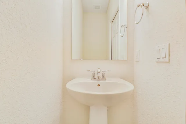 $555,000 | 1227 Community Drive, Jupiter, FL 33458