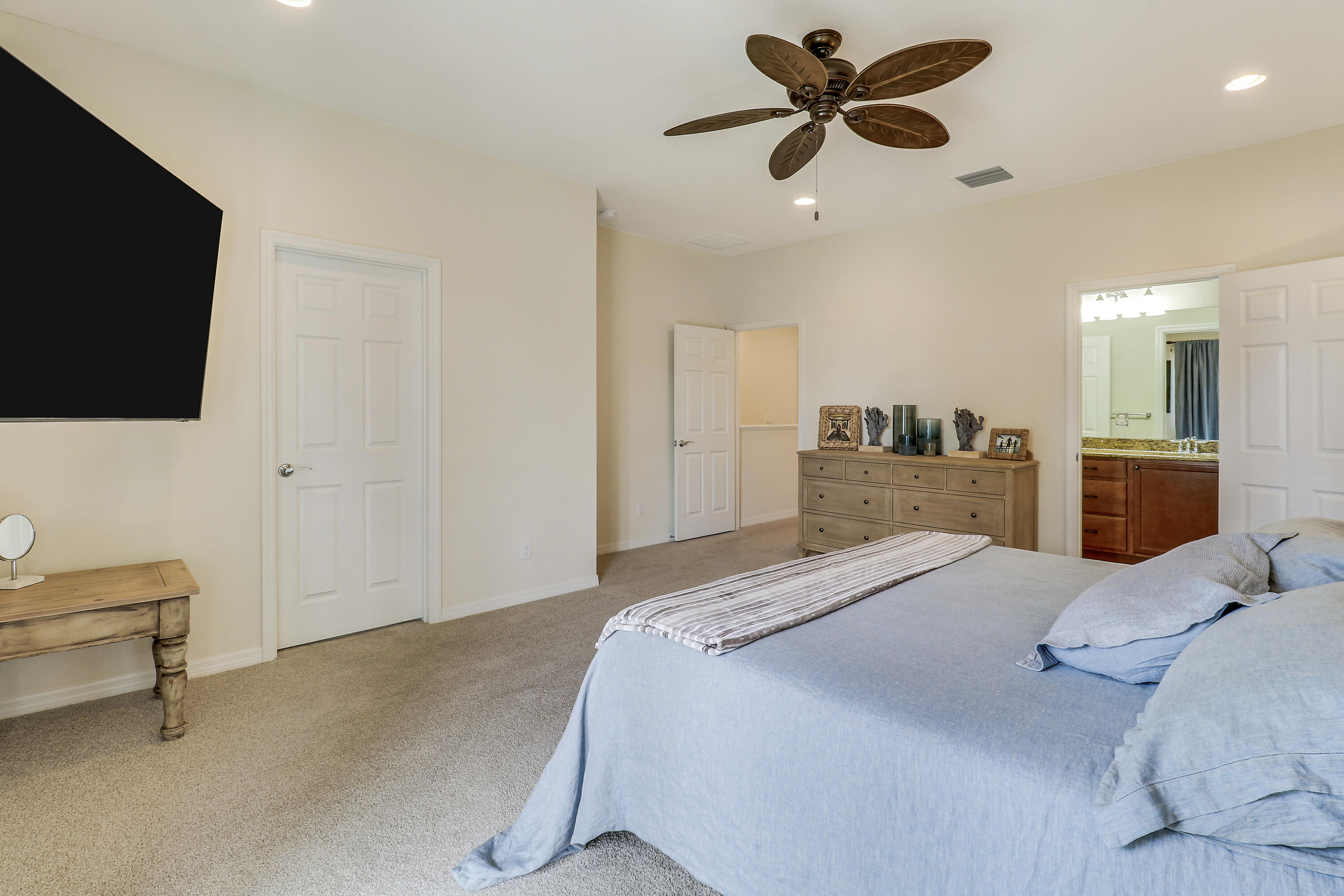 1227 Community Drive Jupiter, FL 33458 - Photo 22 of 41 House-20