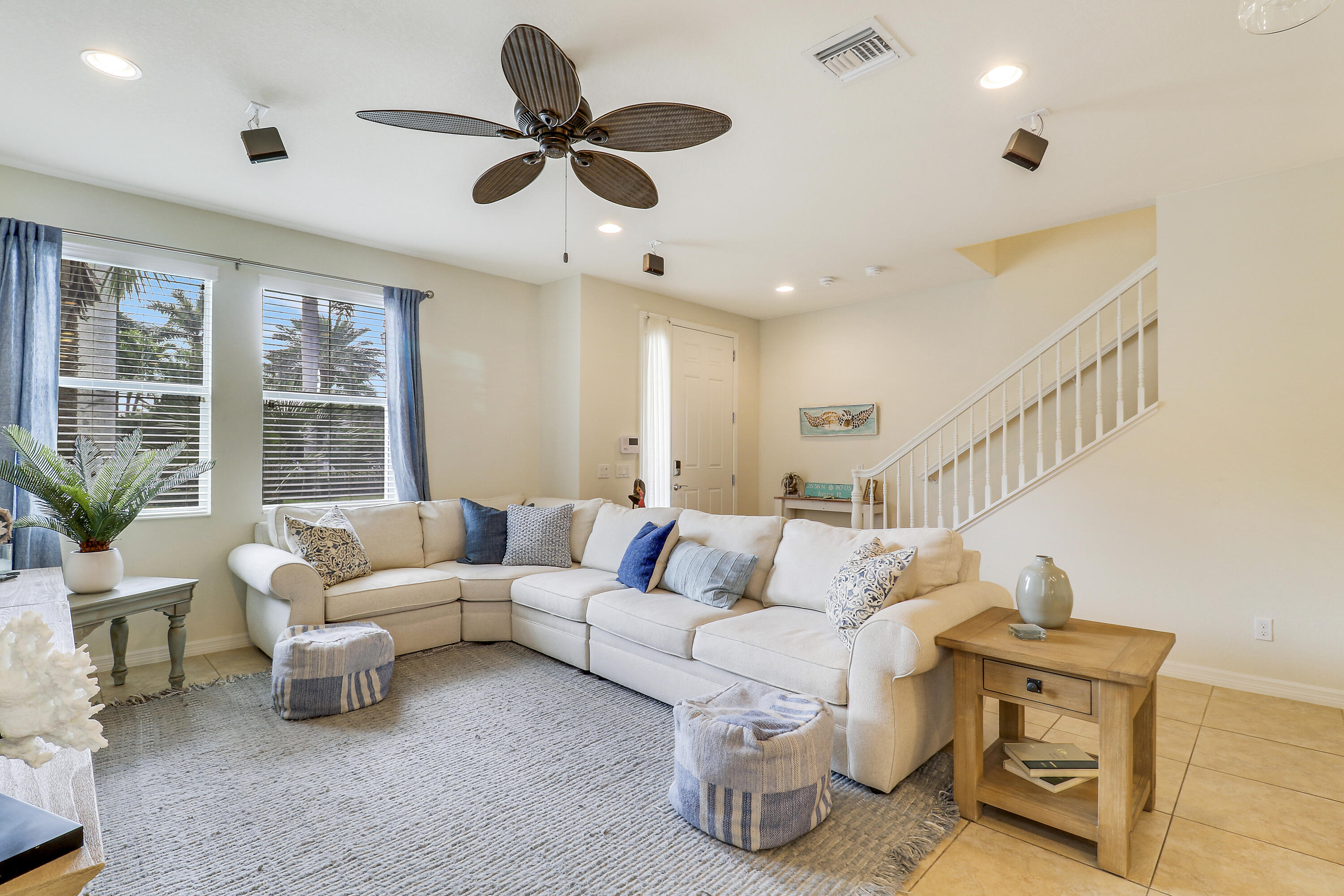 1227 Community Drive Jupiter, FL 33458 - Photo 10 of 41 House-14