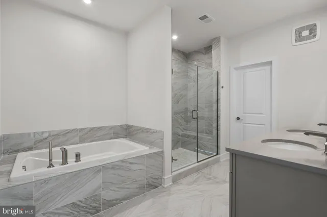 $644,065 | 43298 Farringdon Square, Unit HOMESITE 209, Broadlands, VA 20148