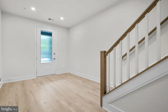 $644,065 | 43298 Farringdon Square, Unit HOMESITE 209, Broadlands, VA 20148