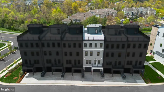 $644,065 | 43298 Farringdon Square, Unit HOMESITE 209, Broadlands, VA 20148