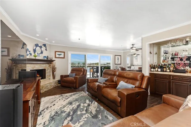 $1,425,000 | 16255 Pacific Circle, Unit 204, Huntington Beach, CA 92649
