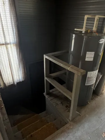 a view of a storage & utility room