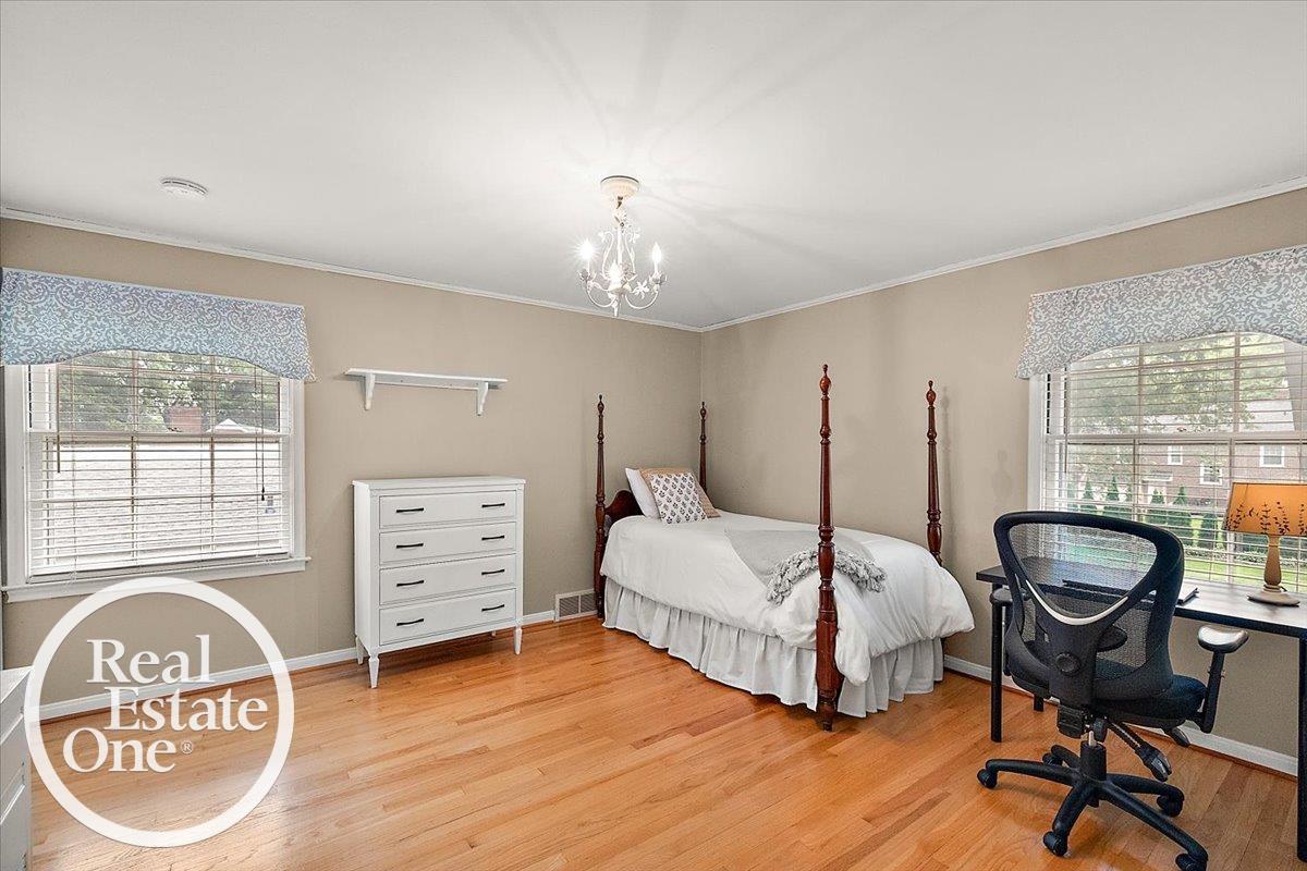 324 Cloverly Road Grosse Pointe Farms, MI 48236 - Photo 31 of 46