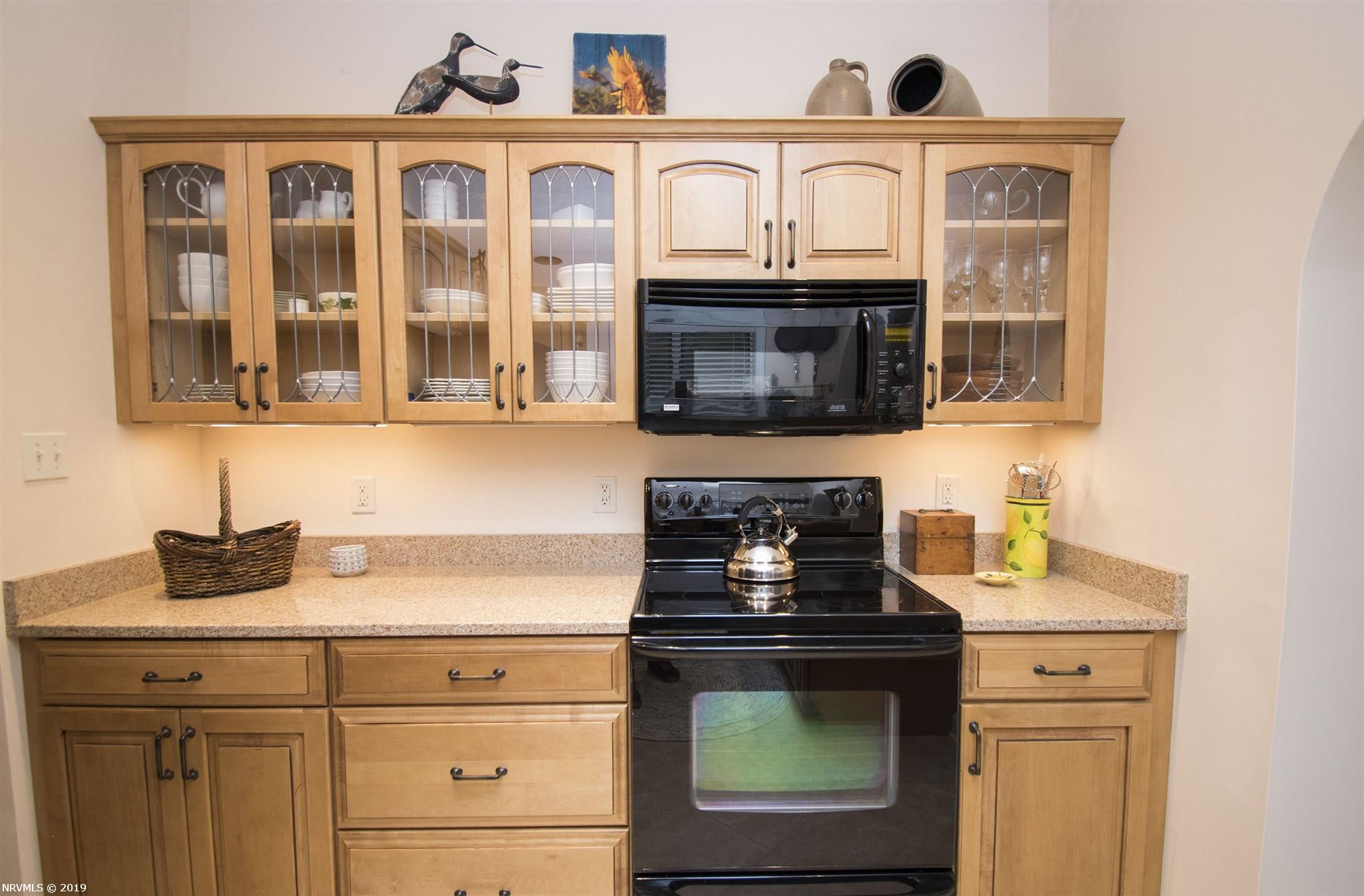 4411 Mariners Point Road Radford, VA 24141 - Photo 21 of 46 Gallery Image 21