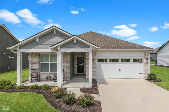 $379,900 | 3644 Chalmers Drive, Bargersville, IN 46106