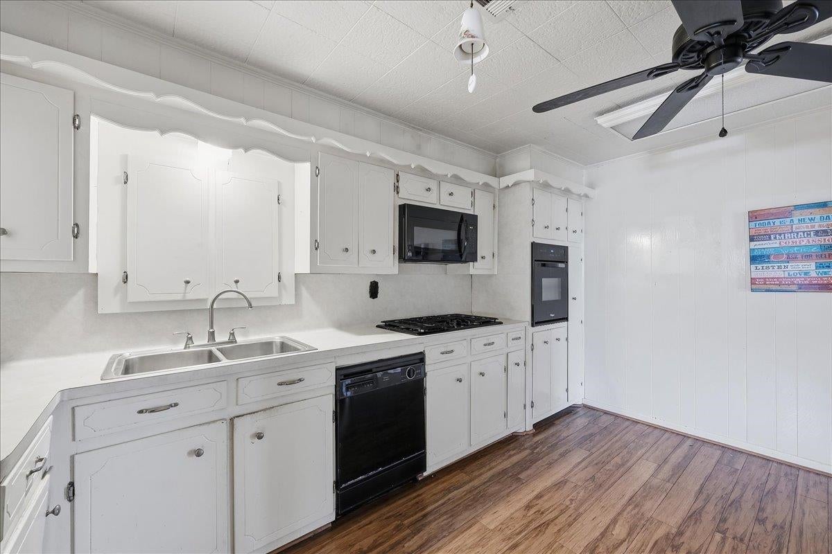 7966 Viterbo Road Nederland, TX 77627 - Photo 15 of 38 Gallery Image 15