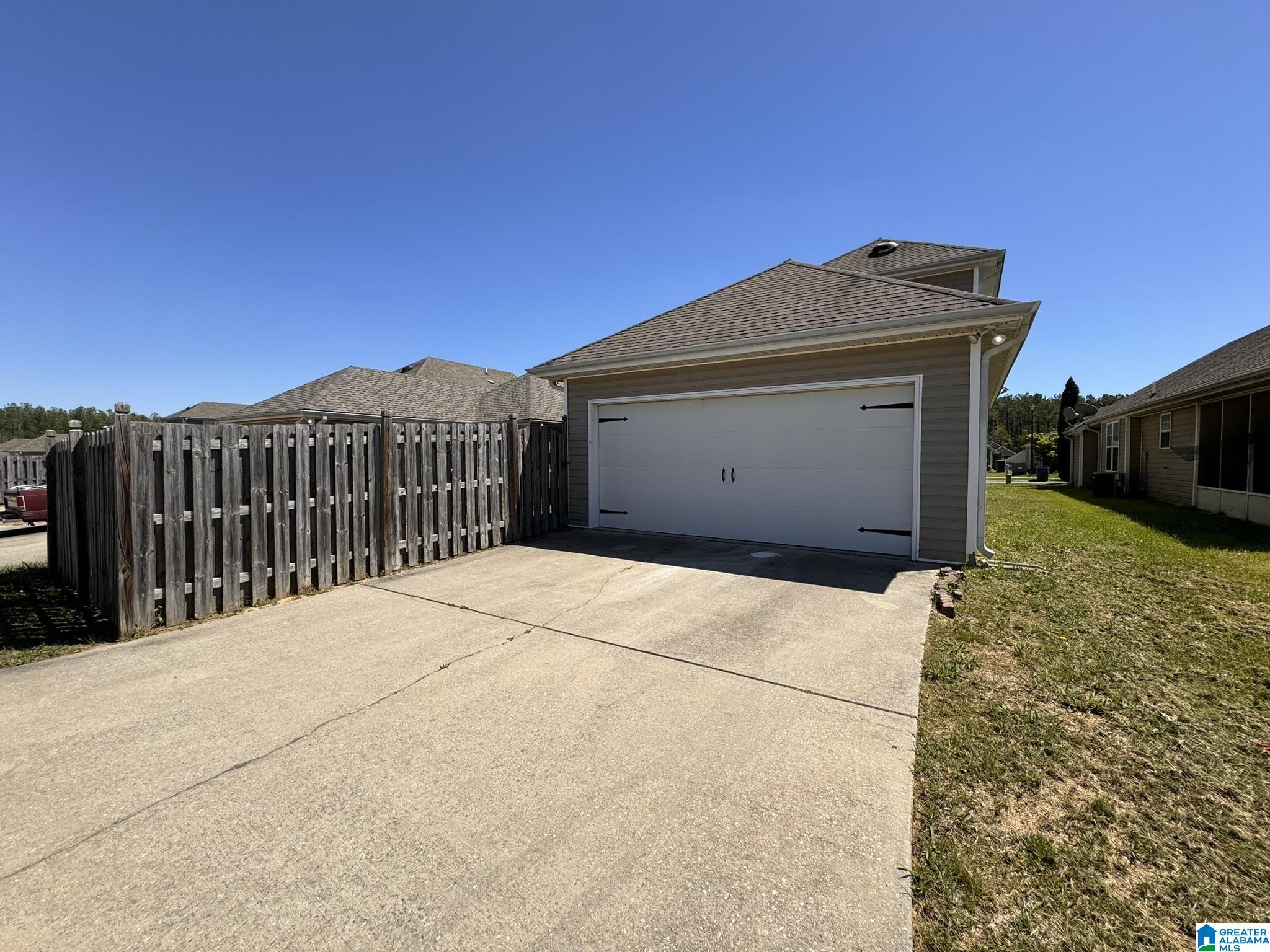 2185 Village Lane Calera, AL 35040 - Photo 4 of 39