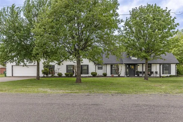 $629,900 | 622 Lakewood Road, Denison, TX 75020