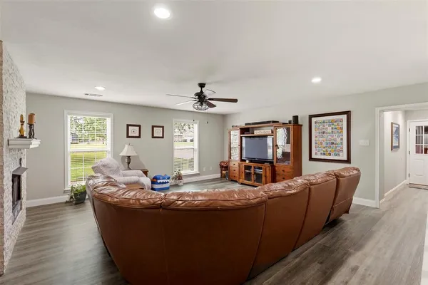 $629,900 | 622 Lakewood Road, Denison, TX 75020