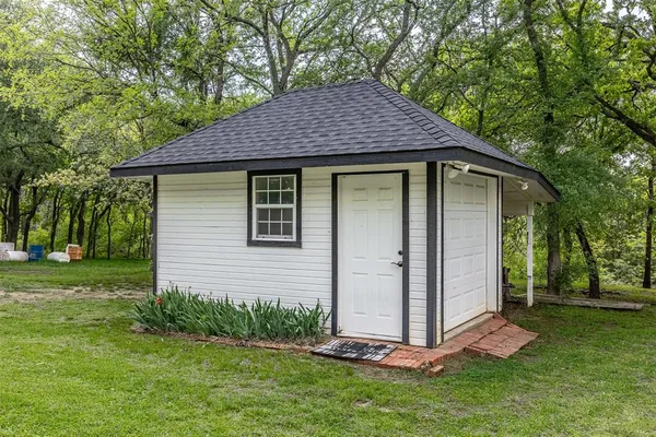 $629,900 | 622 Lakewood Road, Denison, TX 75020