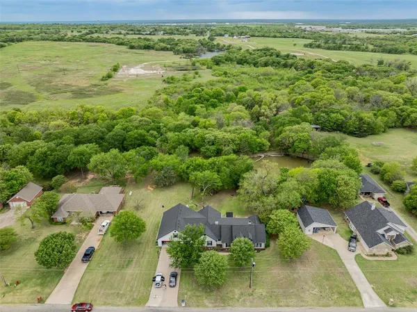 $629,900 | 622 Lakewood Road, Denison, TX 75020