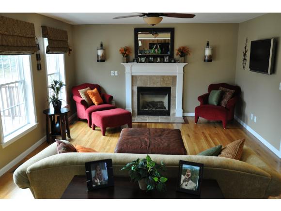 122 Roosevelt Road Weare, NH 03281 - Photo 3 of 19 Gallery Image 3