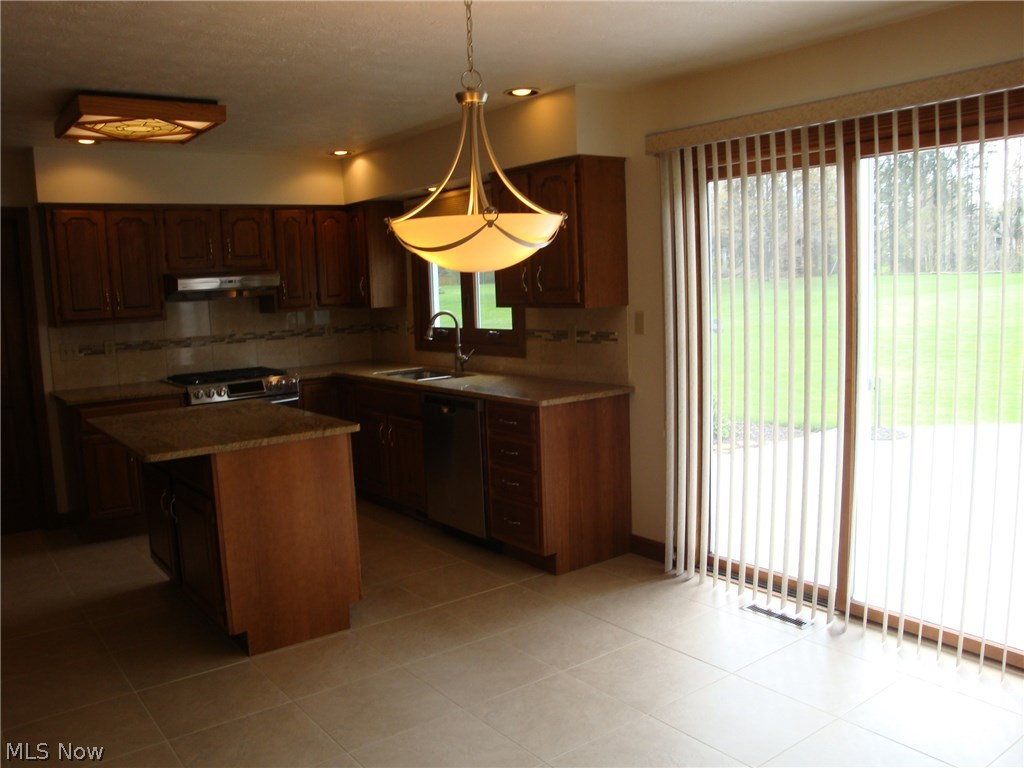 2610 Stillwagon Road Southeast Warren, OH 44484 - Photo 7 of 28 Gallery Image 7