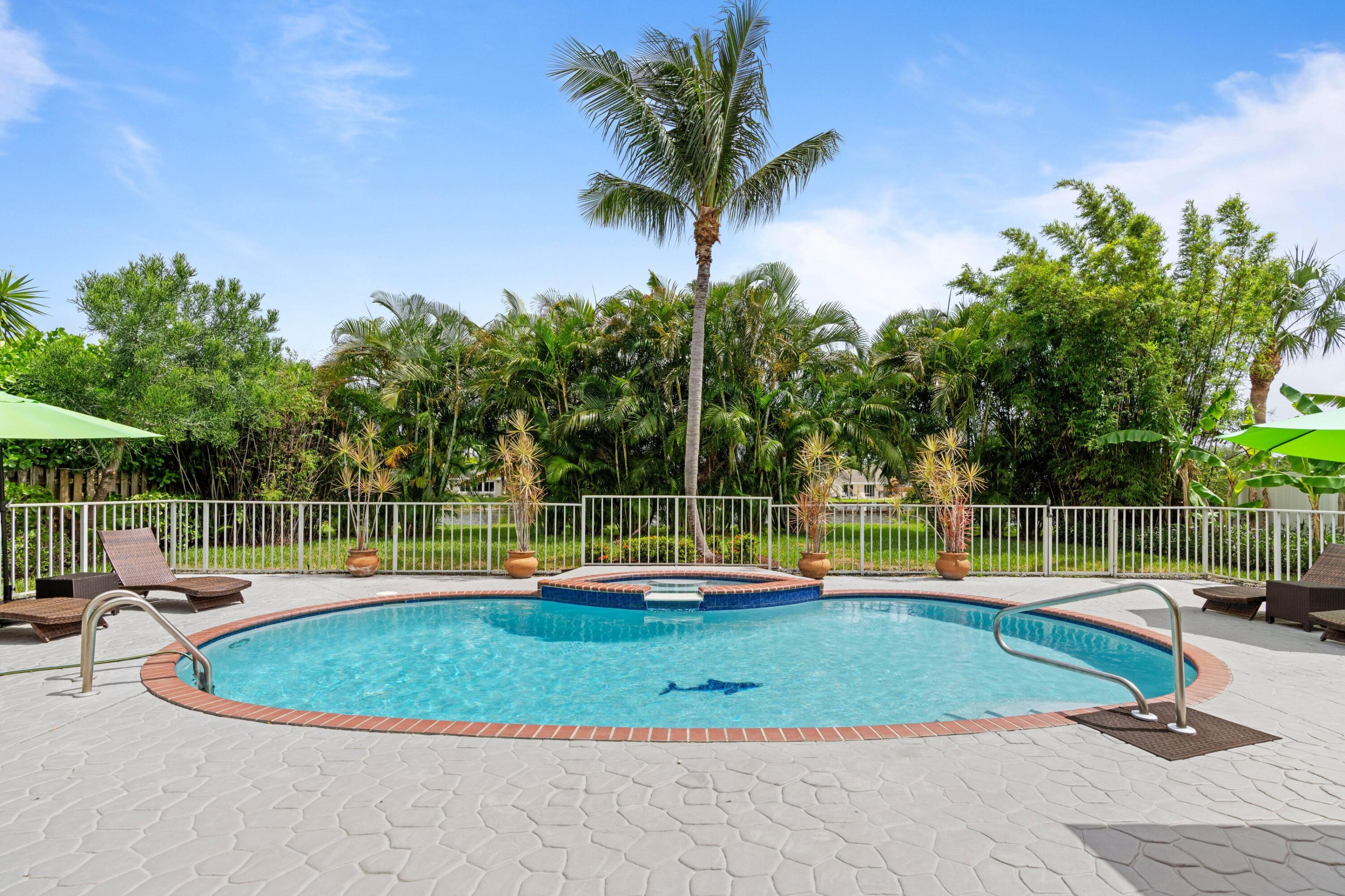 473 Oregon Lane Boca Raton, FL 33487 - Photo 24 of 57 Pool & Patio