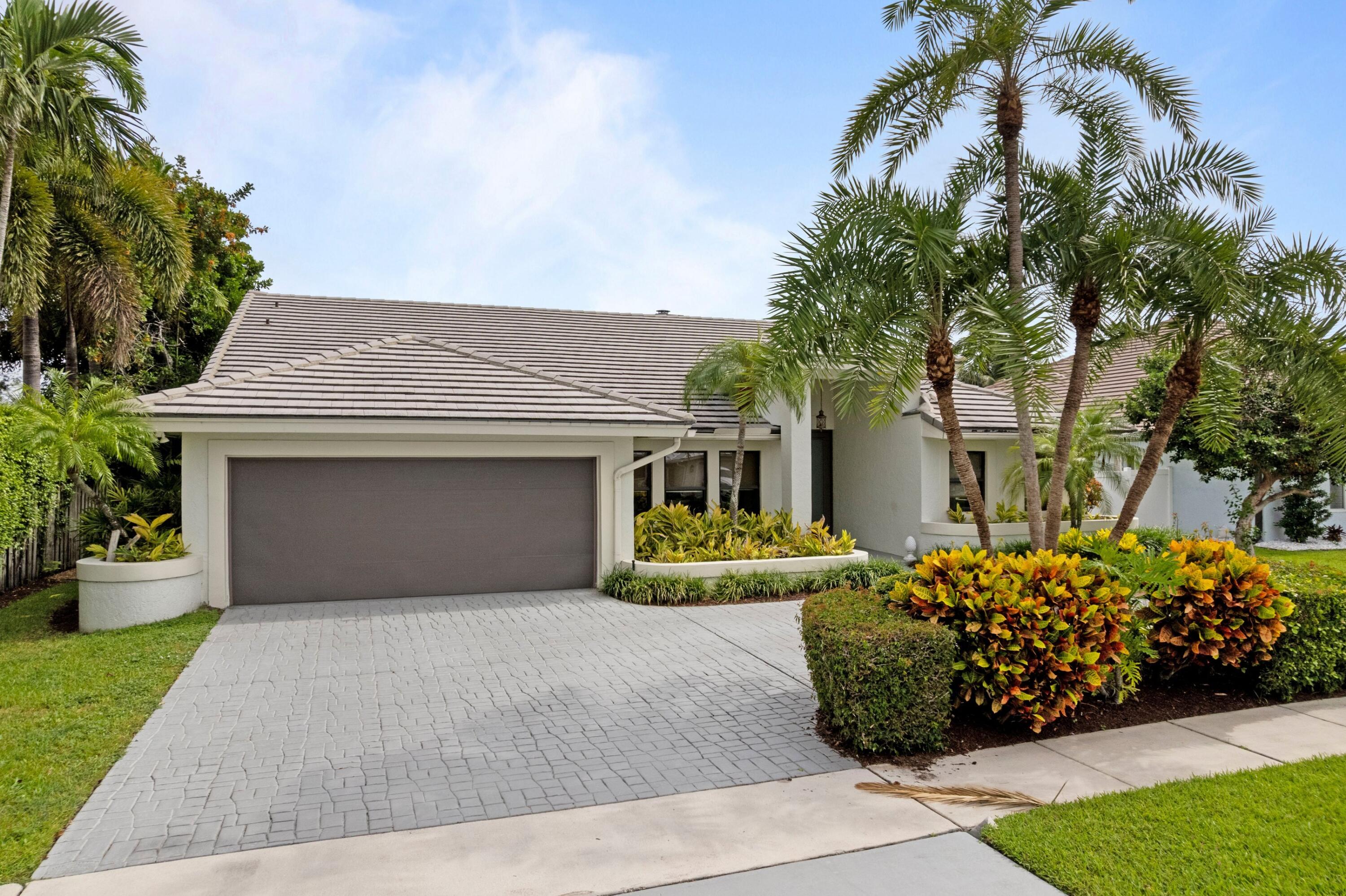 473 Oregon Lane Boca Raton, FL 33487 - Photo 31 of 57 Garage