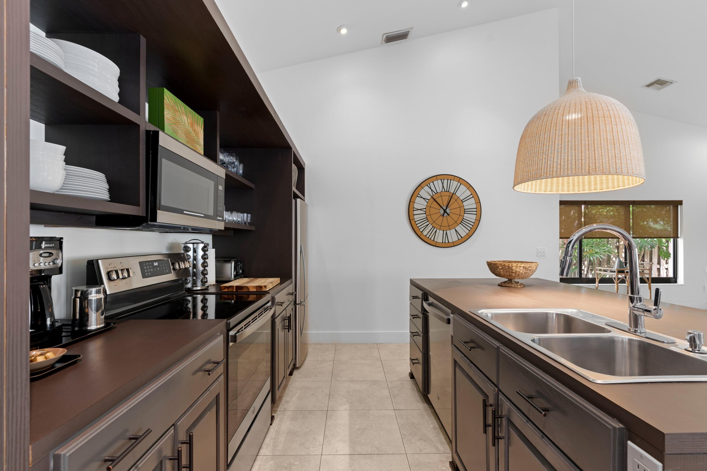473 Oregon Lane Boca Raton, FL 33487 - Photo 10 of 57 Kitchen