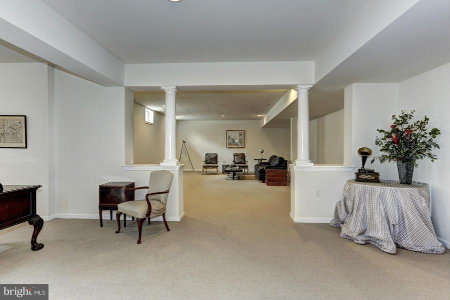 7726 Greentree Road Bethesda, MD 20817 - Photo 18 of 23 Interior (General)