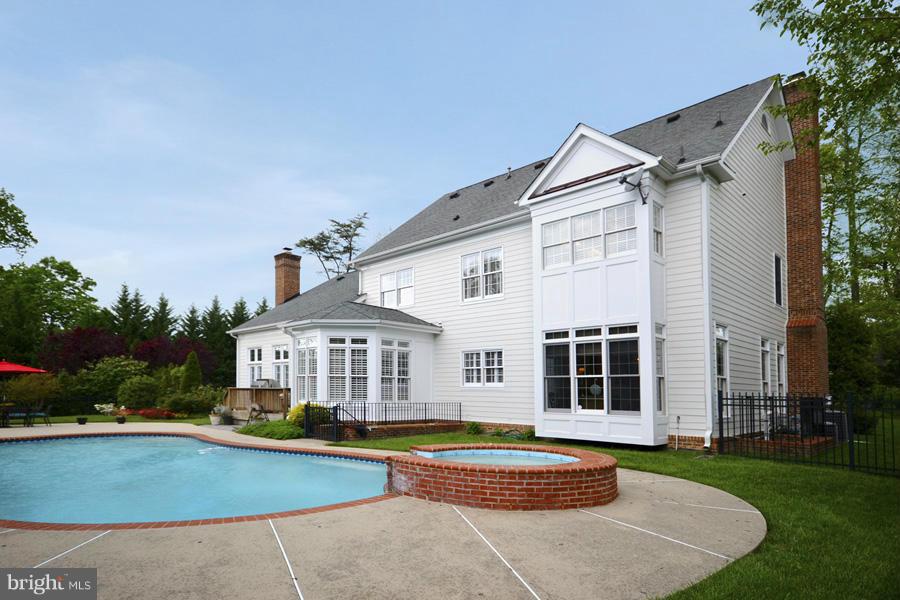 7726 Greentree Road Bethesda, MD 20817 - Photo 23 of 23 Exterior (General)