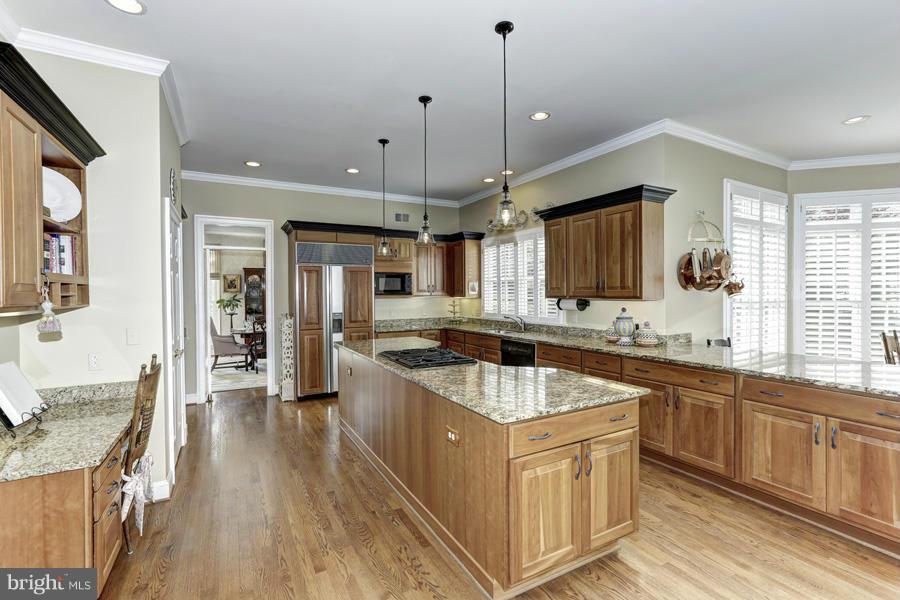 7726 Greentree Road Bethesda, MD 20817 - Photo 5 of 23 Interior (General)