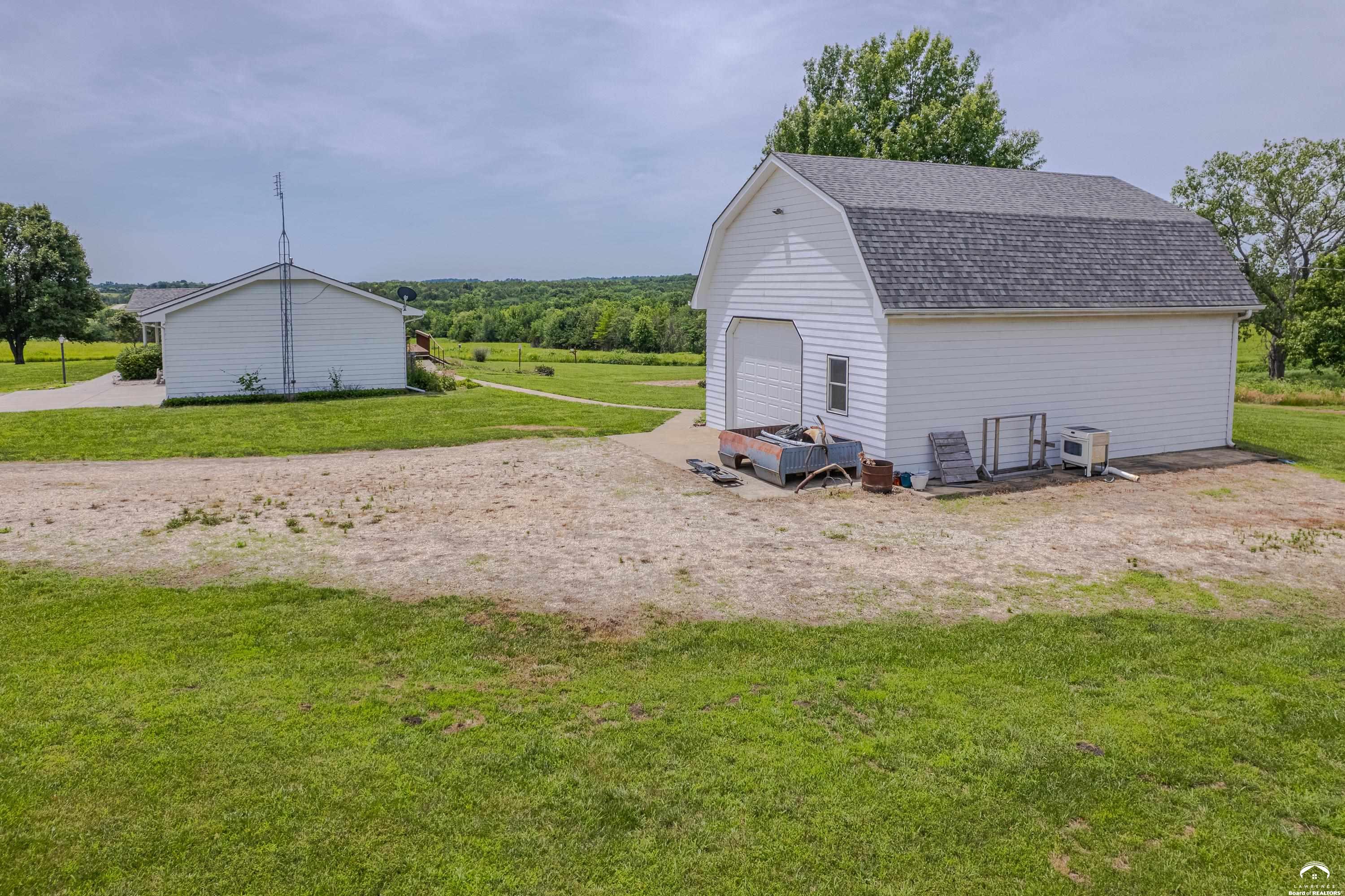 10727 Southwest Auburn Road Wakarusa, KS 66546 - Photo 45 of 62