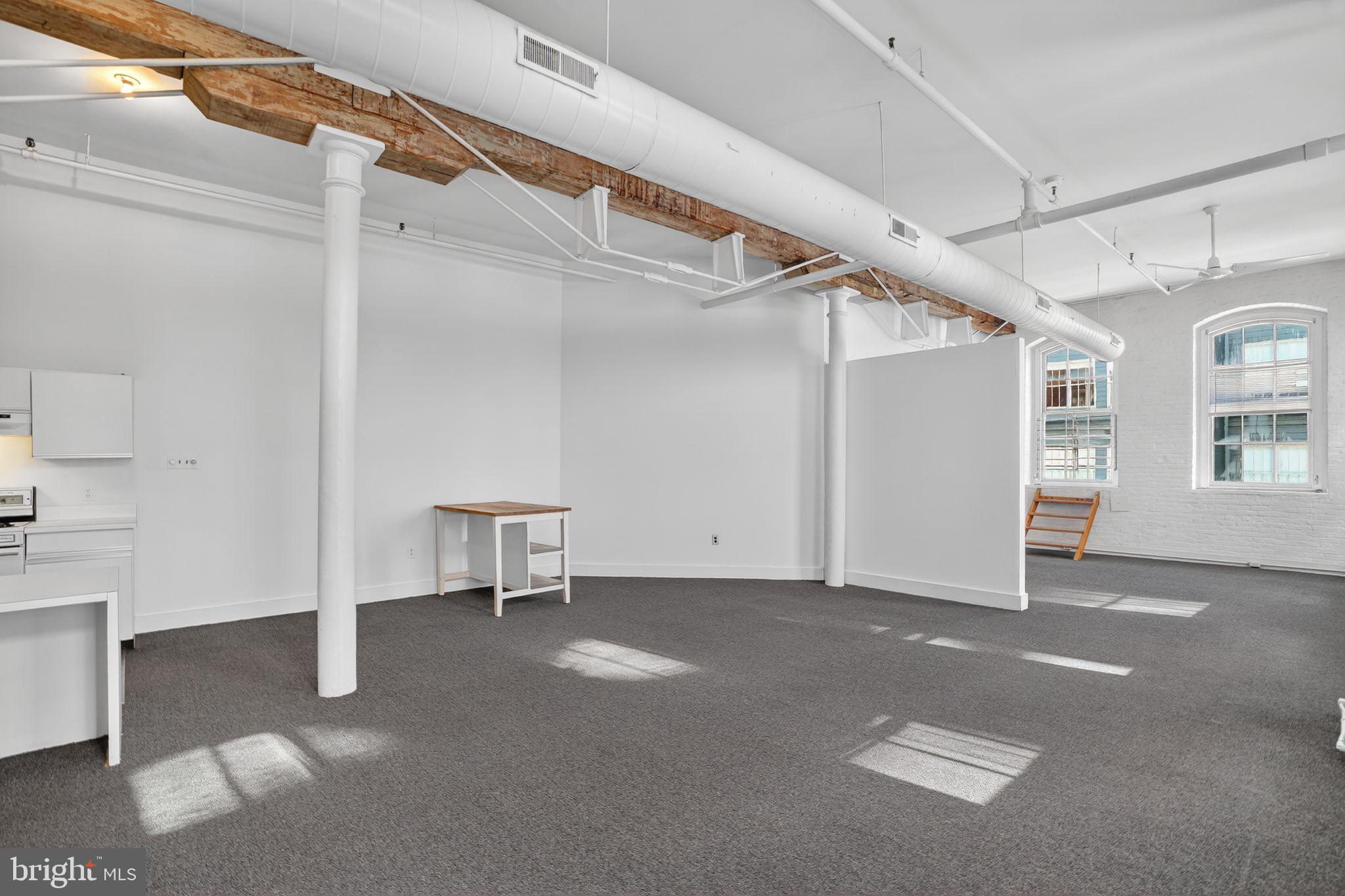 408 Vine Street, Unit 2A Philadelphia, PA 19106 - Photo 7 of 19 a view of an empty room