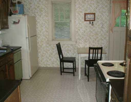 271 Cascade Road Forest Hills, PA 15221 - Photo 5 of 8 Kitchen.