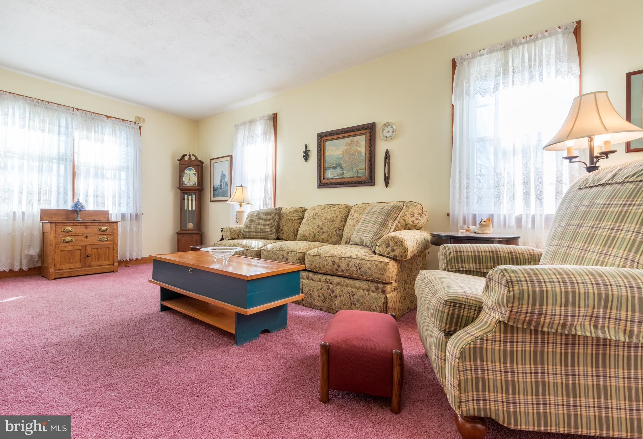 4508 Powder Mill Road Beltsville, MD 20705 - Photo 4 of 16 Living Room