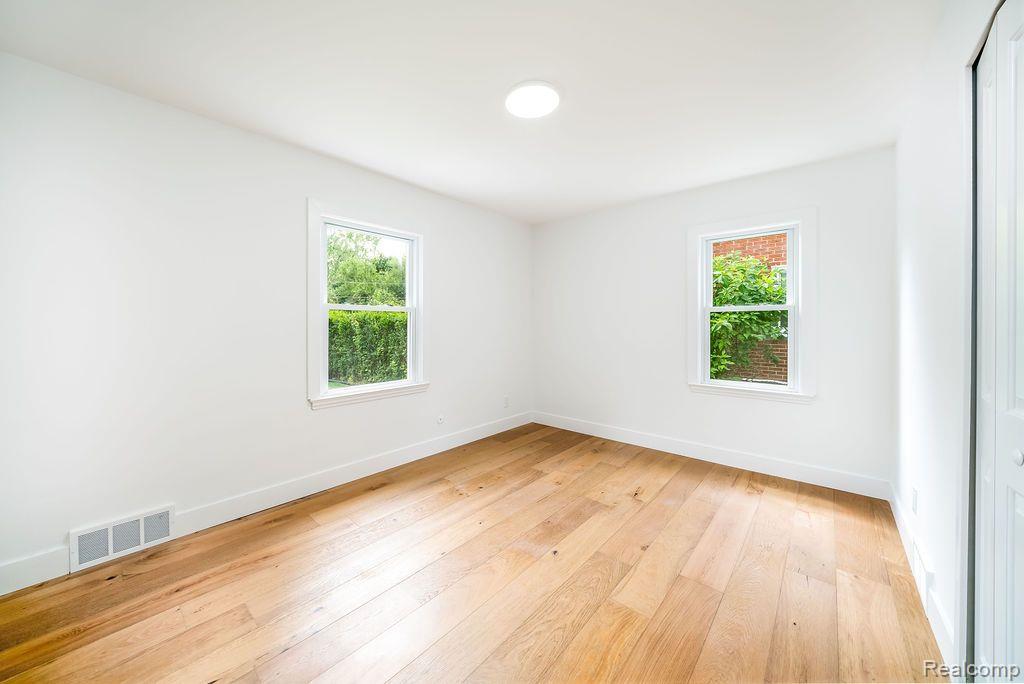 1888 Sheffield Road Birmingham, MI 48009 - Photo 17 of 25 Gallery Image 17