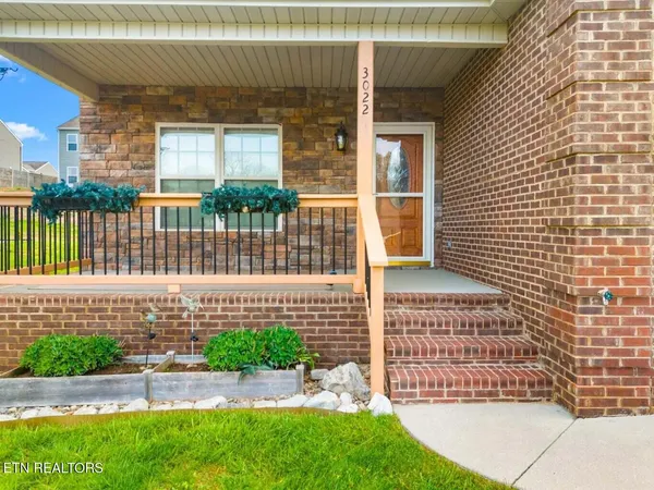 $333,000 | 3022 Villa Creekside Drive, Dandridge, TN 37725