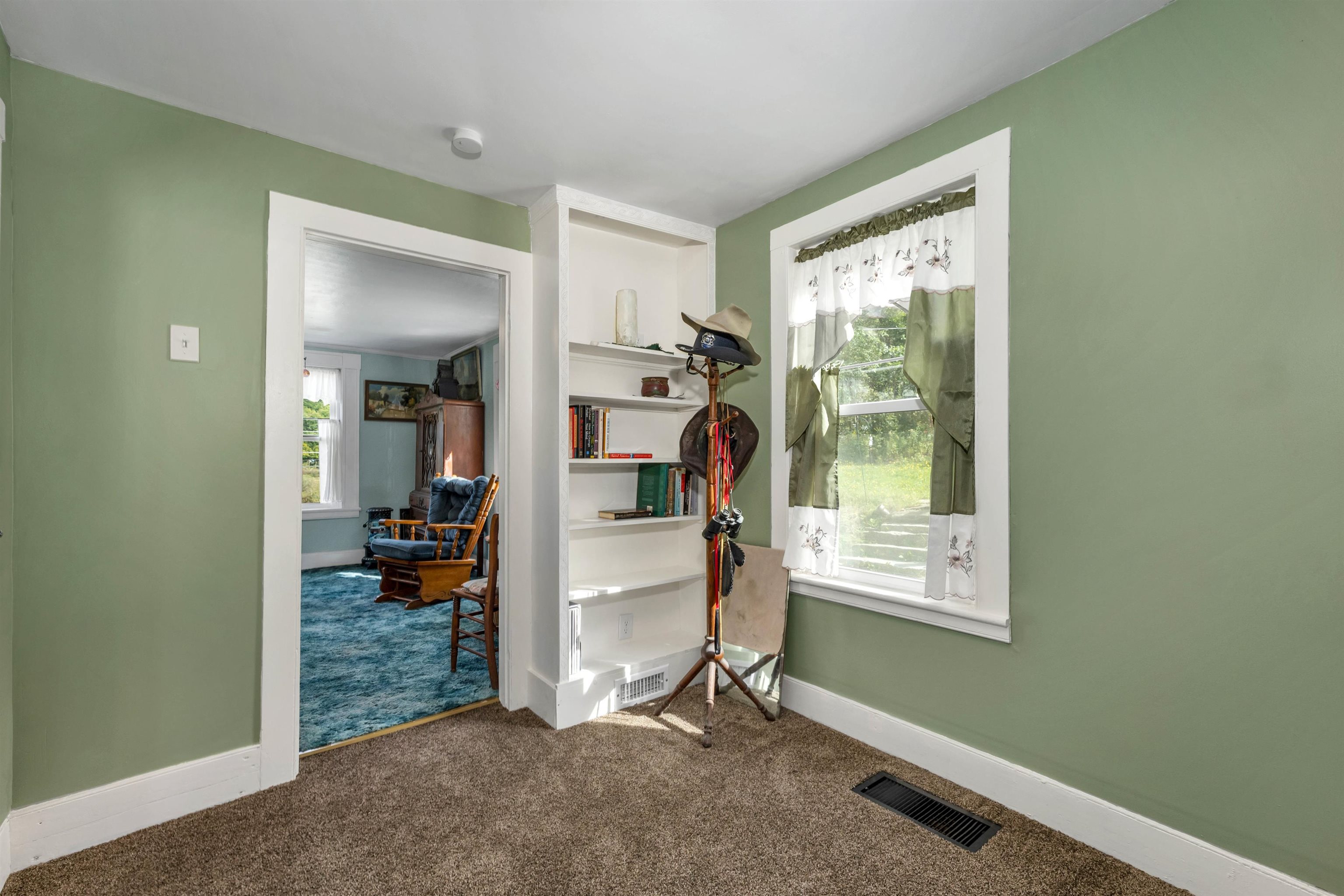10 Barton Road Croydon, NH 03773 - Photo 12 of 40