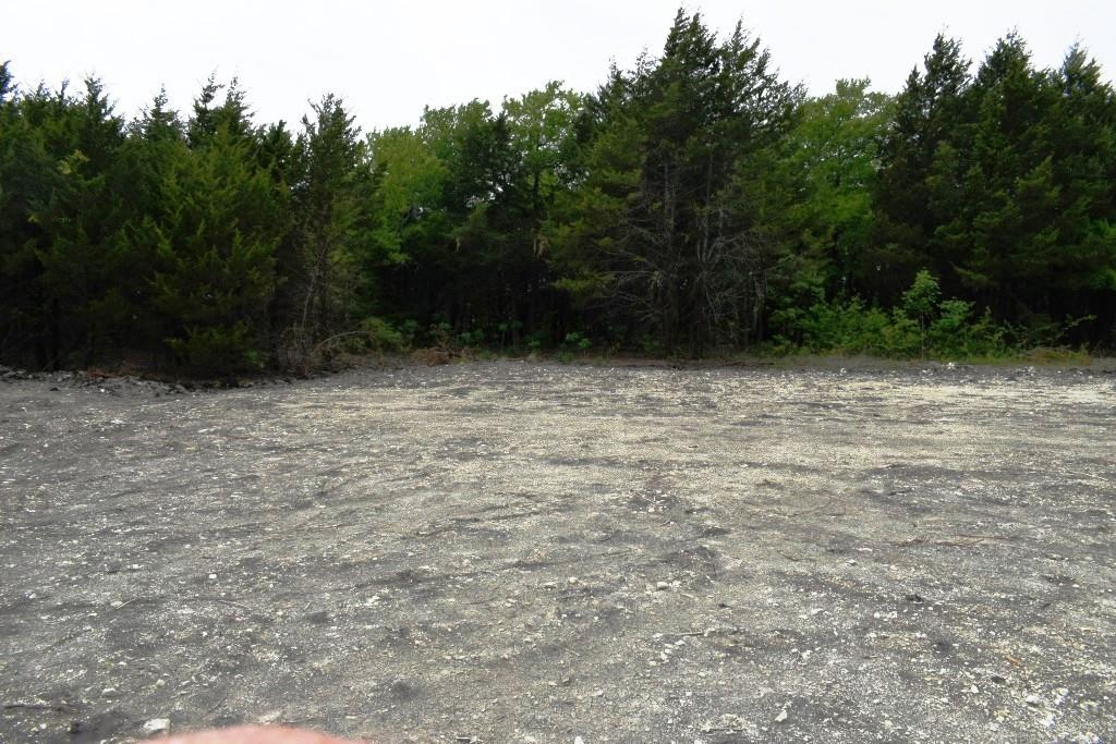 730 Cheyenne Trail Trenton, TX 75490 - Photo 15 of 19 a view of empty room
