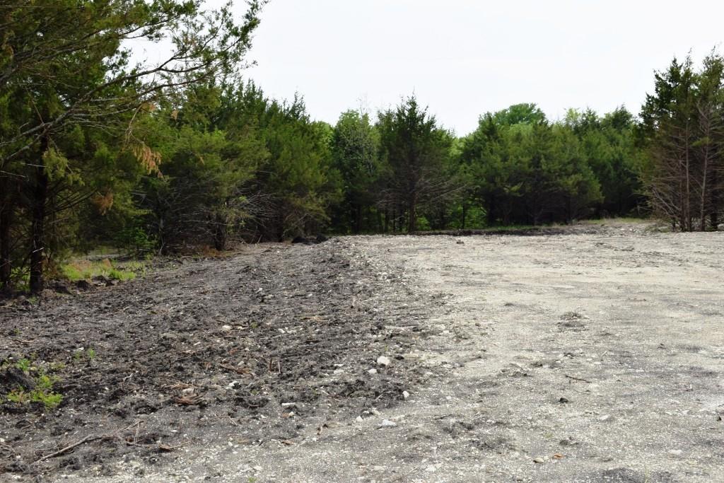 730 Cheyenne Trail Trenton, TX 75490 - Photo 7 of 19 a view of empty room