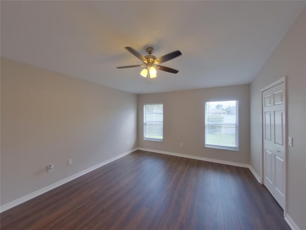 15512 Telford Spring Drive Ruskin, FL 33573 - Photo 17 of 25