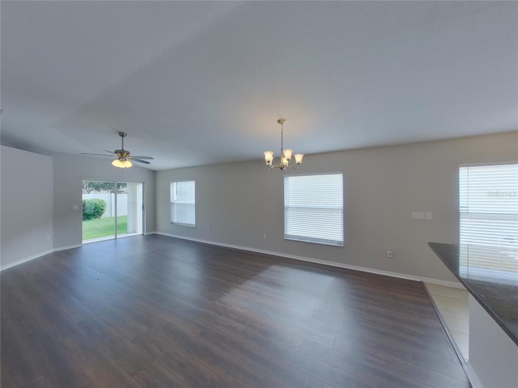 15512 Telford Spring Drive Ruskin, FL 33573 - Photo 3 of 25