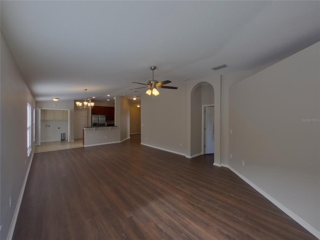 15512 Telford Spring Drive Ruskin, FL 33573 - Photo 4 of 25