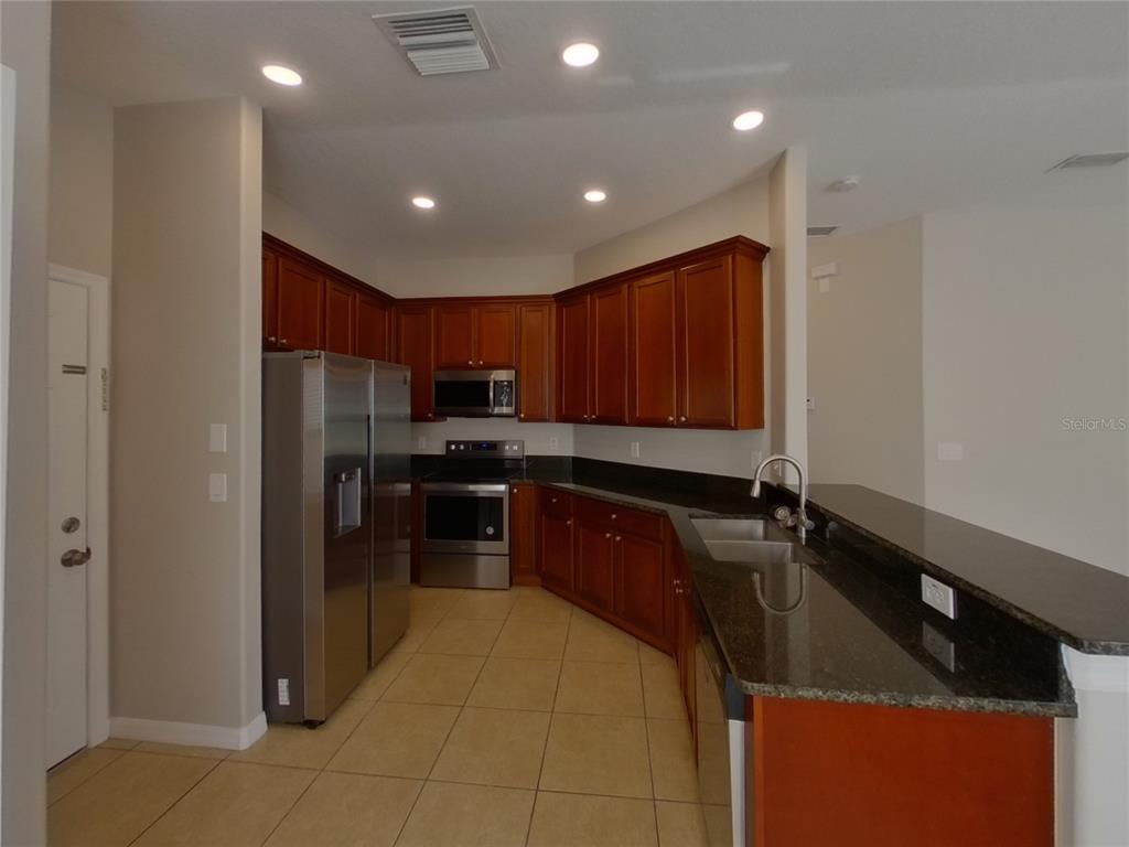 15512 Telford Spring Drive Ruskin, FL 33573 - Photo 6 of 25
