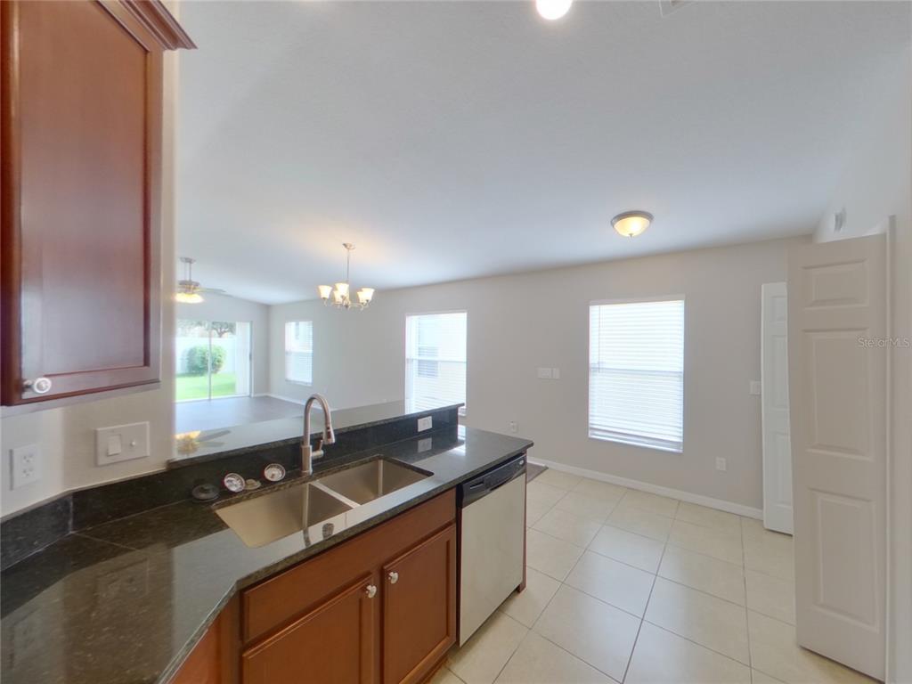 15512 Telford Spring Drive Ruskin, FL 33573 - Photo 8 of 25